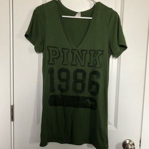 VS Pink army green v neck t shirt. Size L